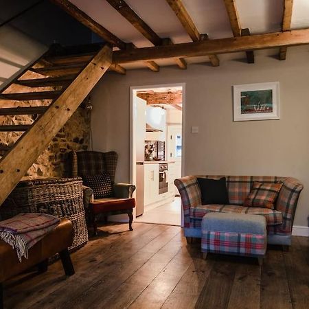 1800 Period Grade 2 Listed Cottage Addingham Eksteriør bilde