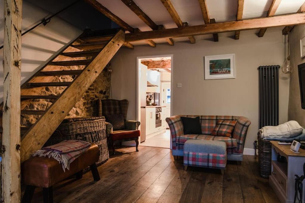 1800 Period Grade 2 Listed Cottage Addingham Eksteriør bilde